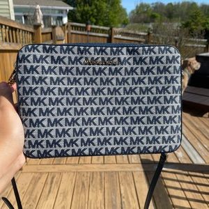 Michael Kors Crossbody Purse
